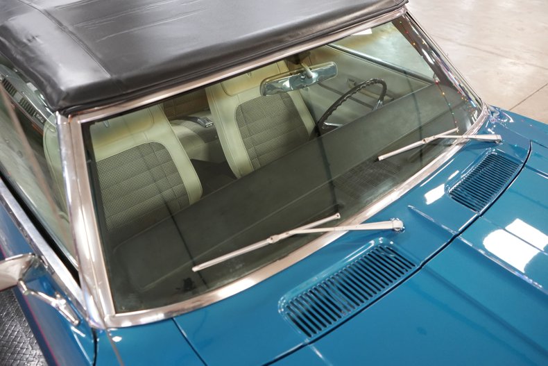 Chevrolet-Other-1968-Blue-Metallic-White-Houndstooth-39