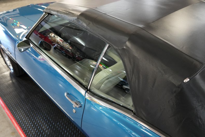Chevrolet-Other-1968-Blue-Metallic-White-Houndstooth-43
