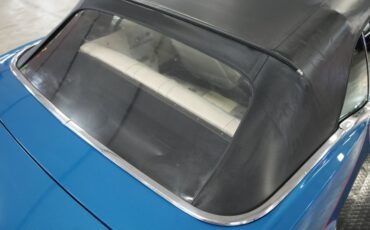 Chevrolet-Other-1968-Blue-Metallic-White-Houndstooth-46