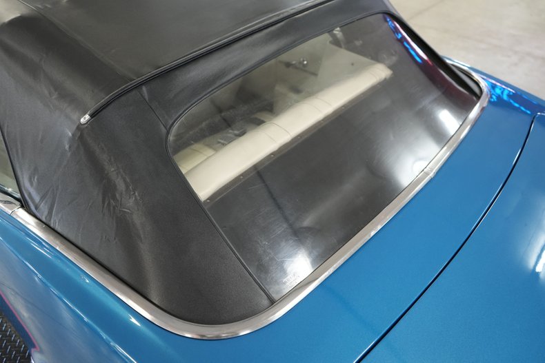 Chevrolet-Other-1968-Blue-Metallic-White-Houndstooth-47