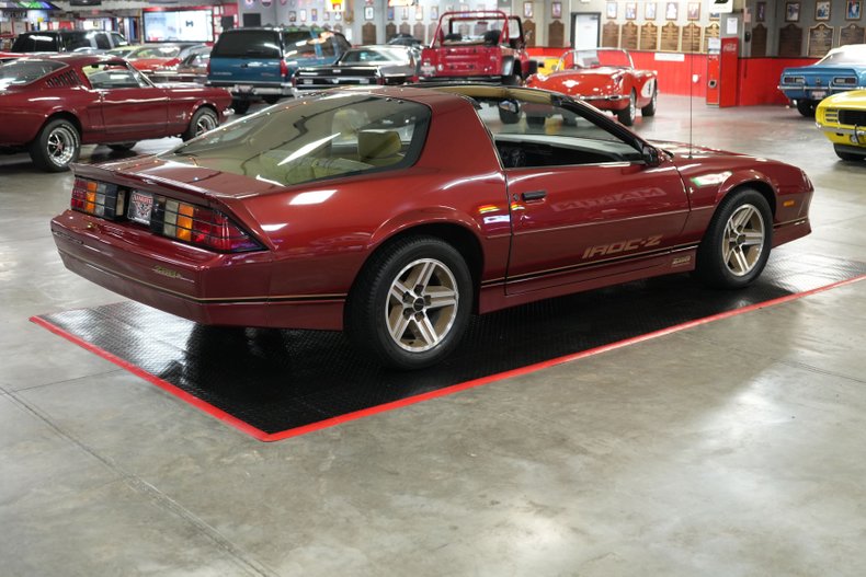 Chevrolet-Other-1987-Burgundy-Tan-26