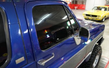 Chevrolet-Other-1989-Blue-Metallic-Gray-15