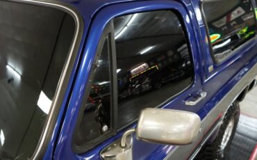 Chevrolet-Other-1989-Blue-Metallic-Gray-16