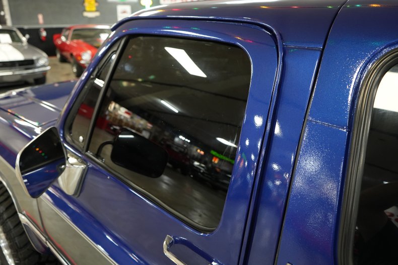 Chevrolet-Other-1989-Blue-Metallic-Gray-17