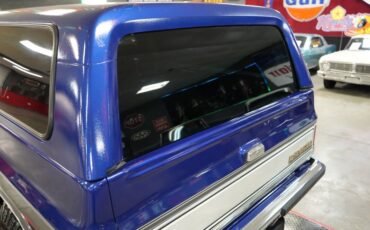 Chevrolet-Other-1989-Blue-Metallic-Gray-23