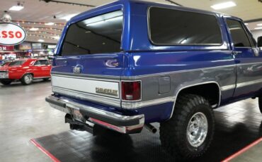 Chevrolet-Other-1989-Blue-Metallic-Gray-27