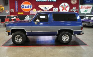 Chevrolet-Other-1989-Blue-Metallic-Gray-31