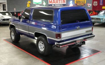 Chevrolet-Other-1989-Blue-Metallic-Gray-32