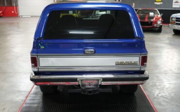 Chevrolet-Other-1989-Blue-Metallic-Gray-33