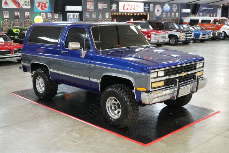 Chevrolet-Other-1989-Blue-Metallic-Gray-34