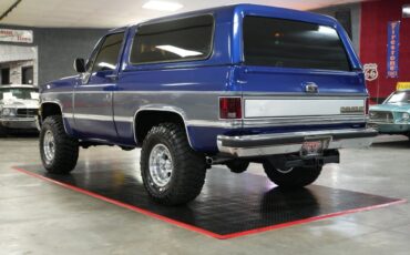 Chevrolet-Other-1989-Blue-Metallic-Gray-38