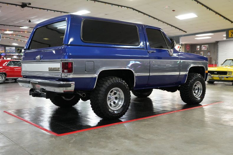 Chevrolet-Other-1989-Blue-Metallic-Gray-40