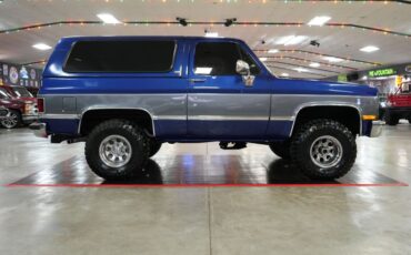 Chevrolet-Other-1989-Blue-Metallic-Gray-41