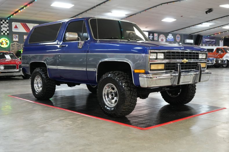 Chevrolet-Other-1989-Blue-Metallic-Gray-42