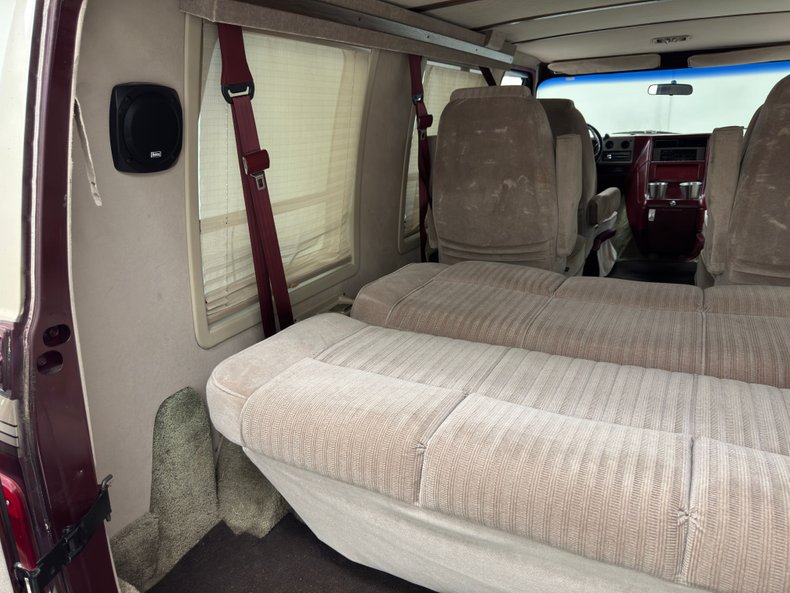 Chevrolet-Other-1993-Beige-Metallic-Tan-10