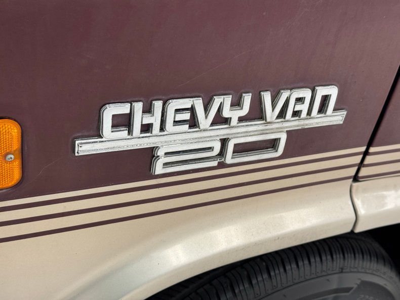 Chevrolet-Other-1993-Beige-Metallic-Tan-19