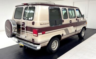 Chevrolet-Other-1993-Beige-Metallic-Tan