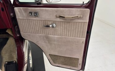 Chevrolet-Other-1993-Beige-Metallic-Tan-45