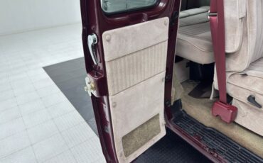 Chevrolet-Other-1993-Beige-Metallic-Tan-46