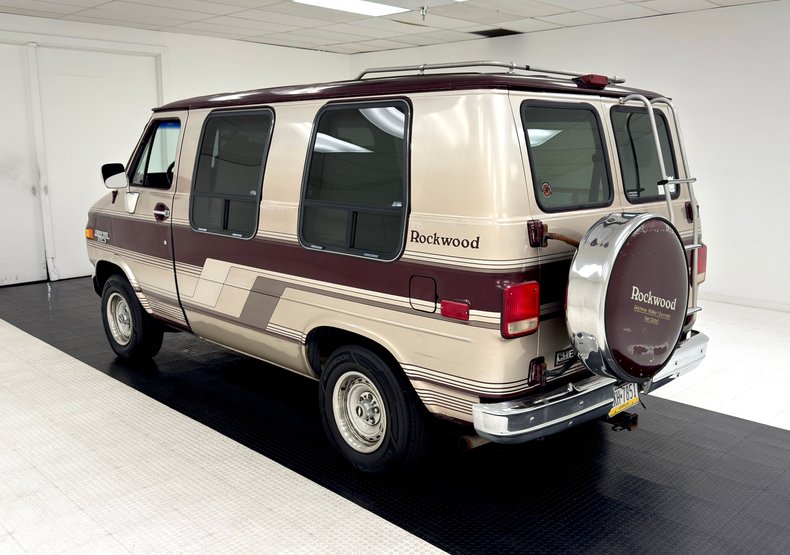 Chevrolet-Other-1993-Beige-Metallic-Tan-48