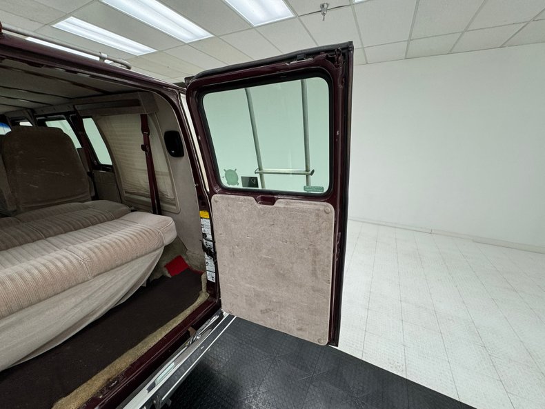 Chevrolet-Other-1993-Beige-Metallic-Tan-5