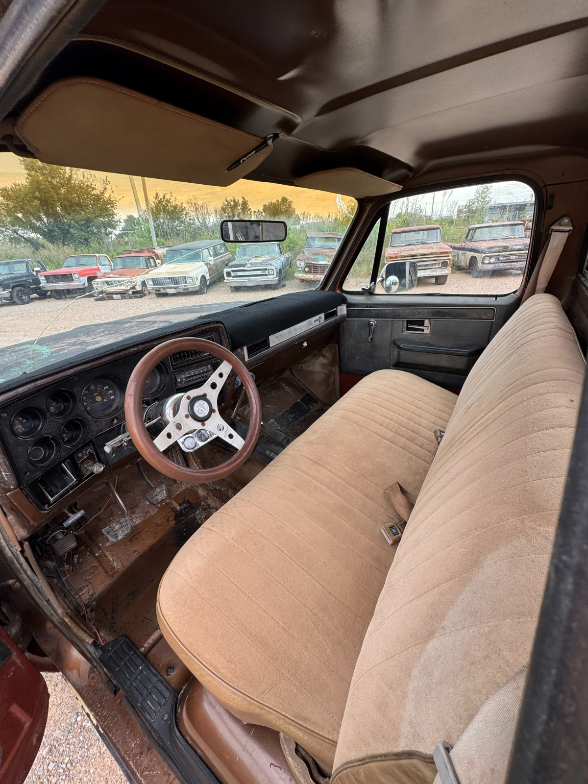 Chevrolet-Other-Pickups-1981-2-Dr-16
