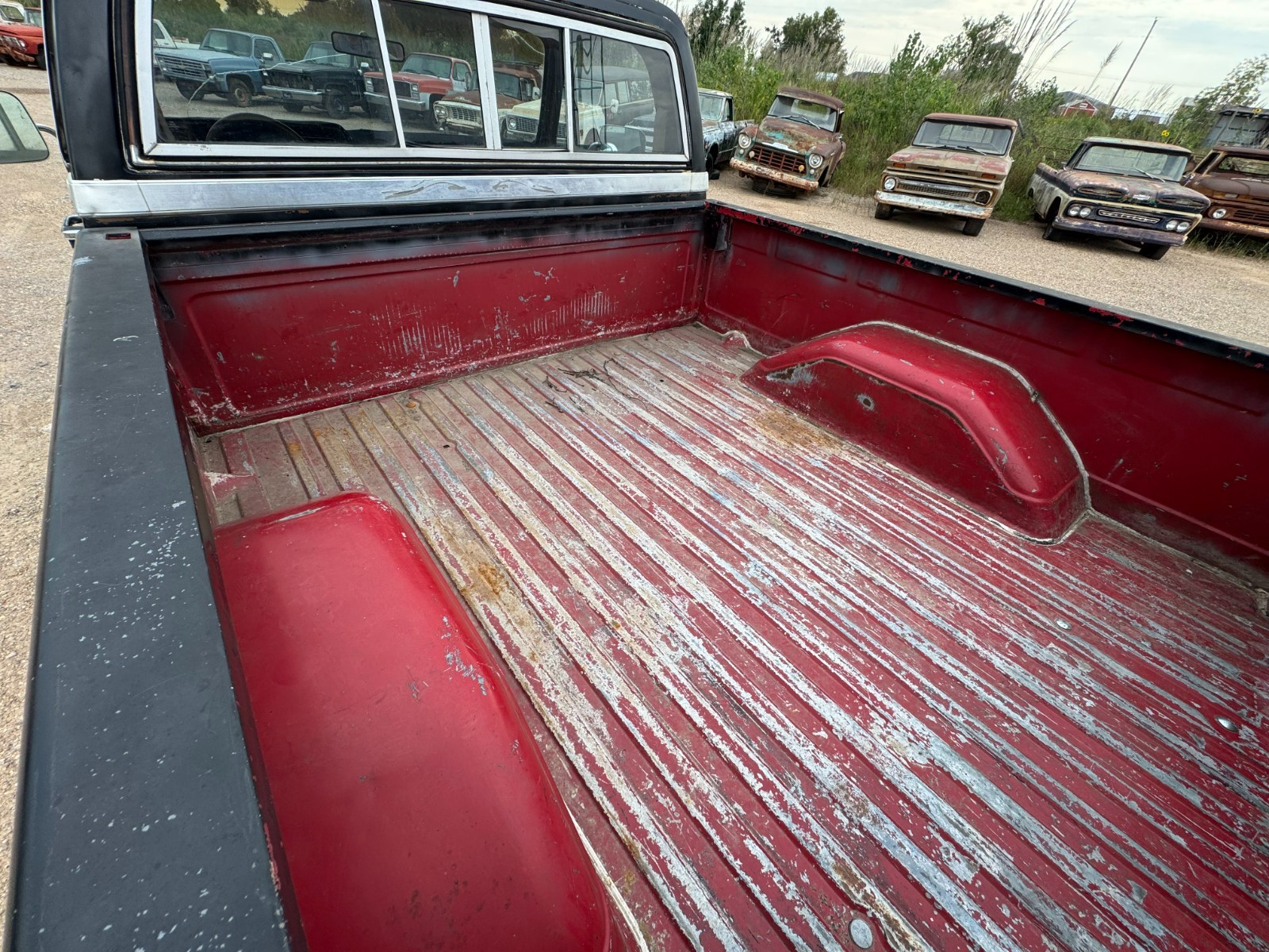 Chevrolet-Other-Pickups-1981-2-Dr-9