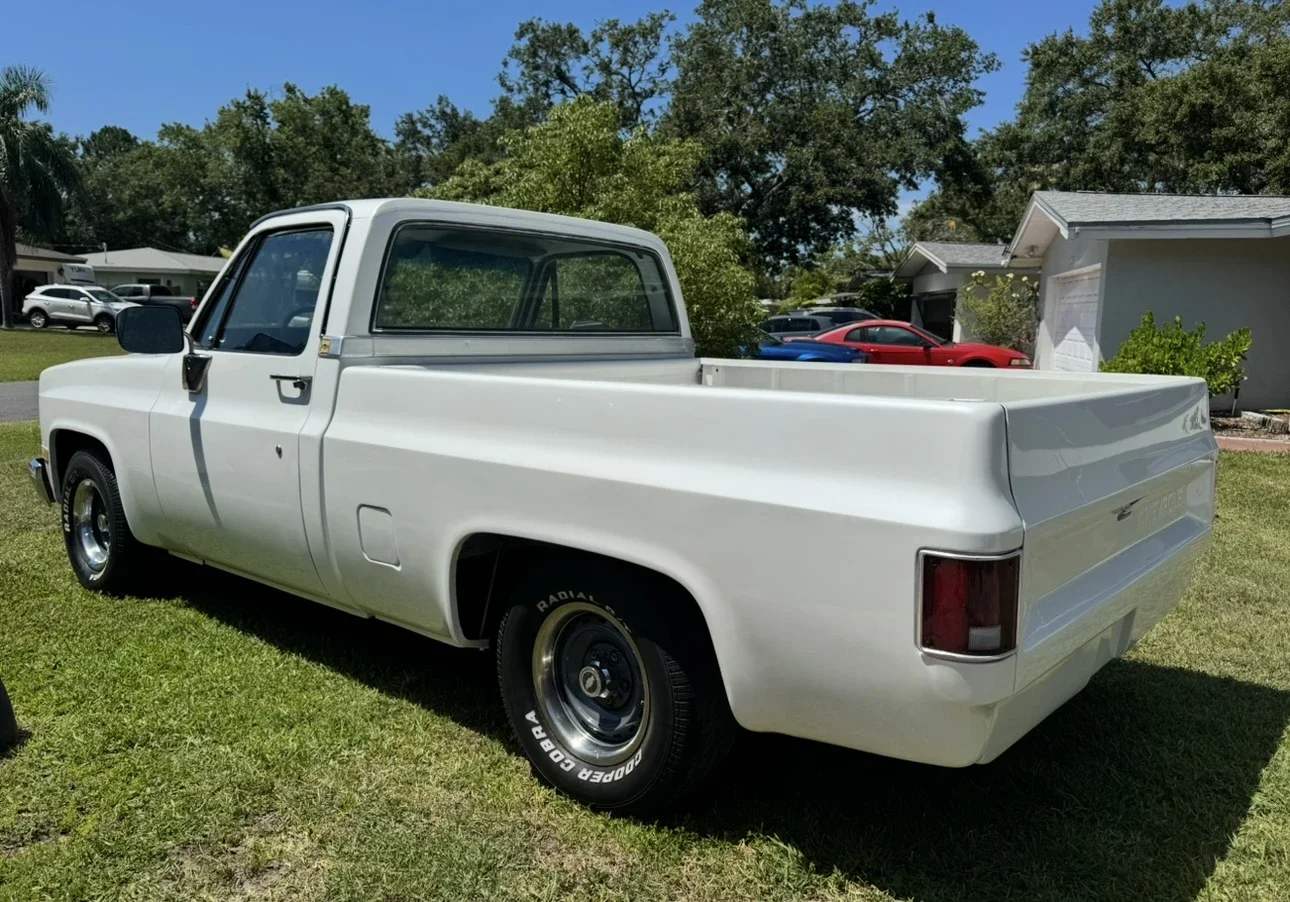 Chevrolet-Other-chevrolet-models-1982-White-Black-5