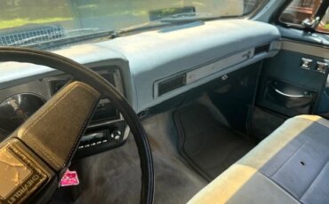 Chevrolet-Other-chevrolet-models-1986-Blue-Blue-10