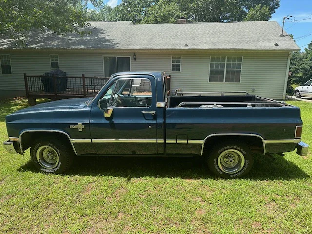Chevrolet-Other-chevrolet-models-1986-Blue-Blue-12