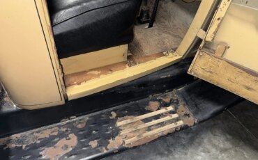 Chevrolet-Pickup-1931-Tan-Tan-11