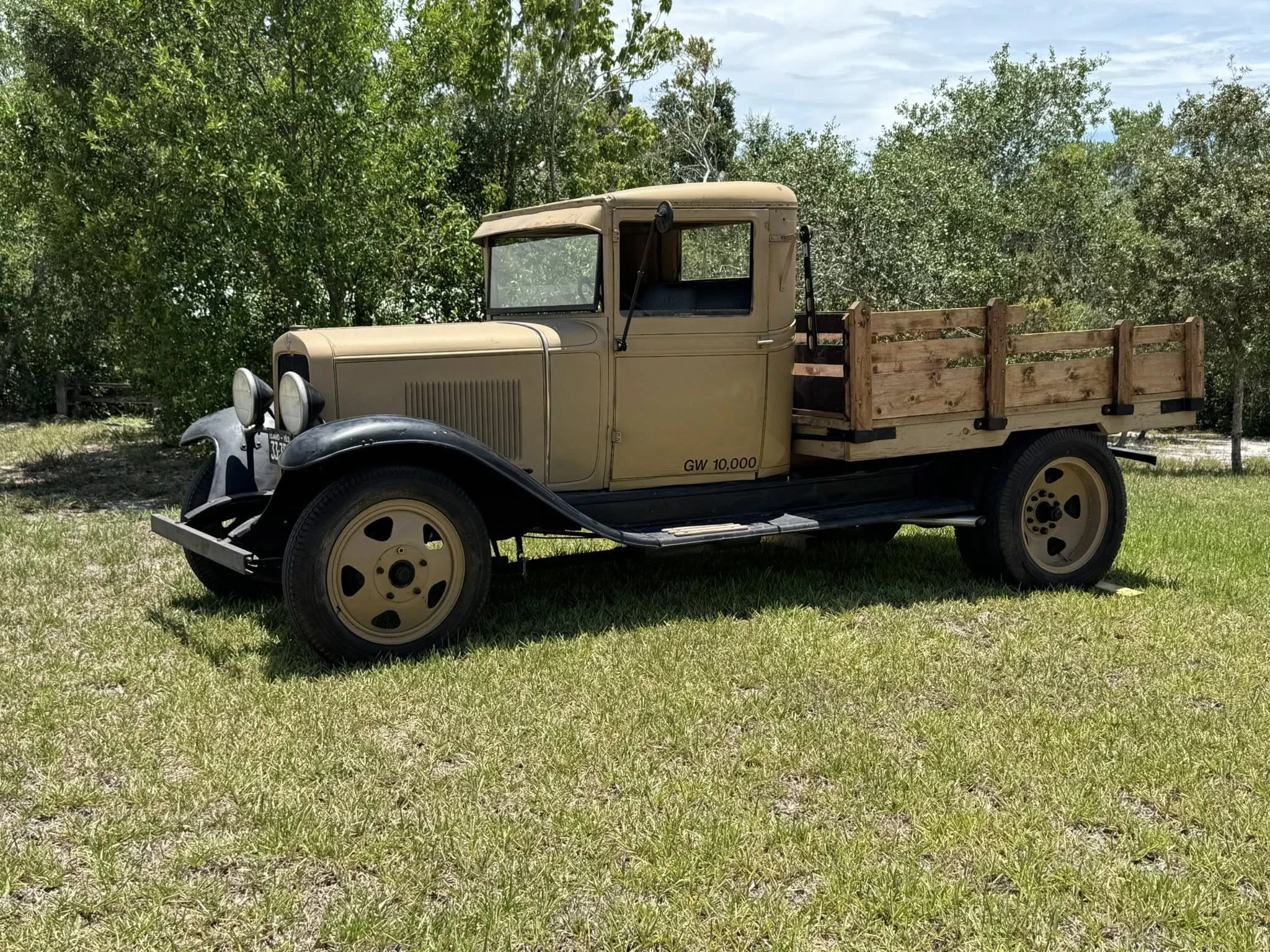 Chevrolet-Pickup-1931-Tan-Tan-14
