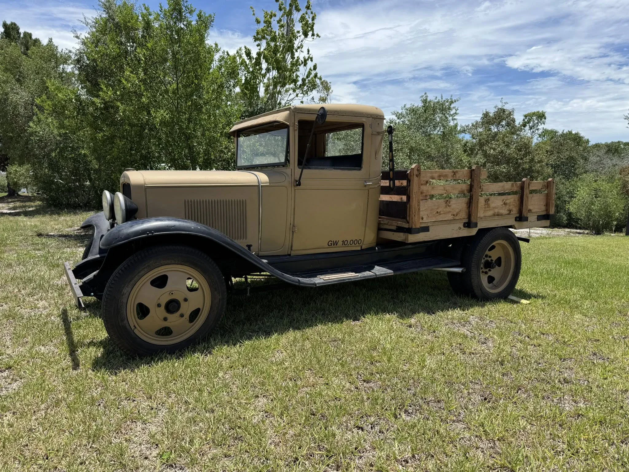 Chevrolet-Pickup-1931-Tan-Tan-15