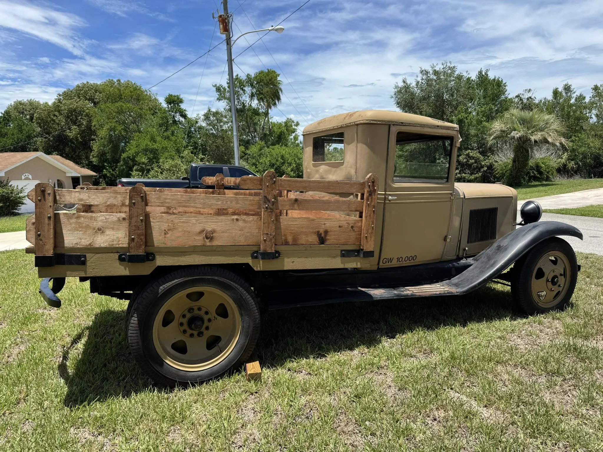 Chevrolet-Pickup-1931-Tan-Tan-16