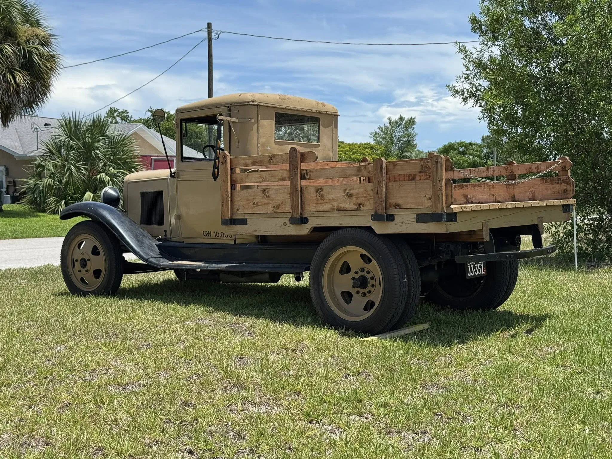 Chevrolet-Pickup-1931-Tan-Tan-17