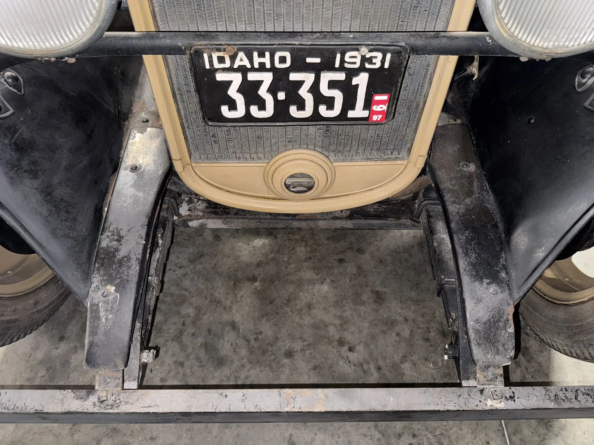Chevrolet-Pickup-1931-Tan-Tan-24