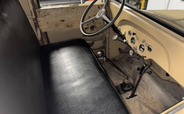 Chevrolet-Pickup-1931-Tan-Tan-30
