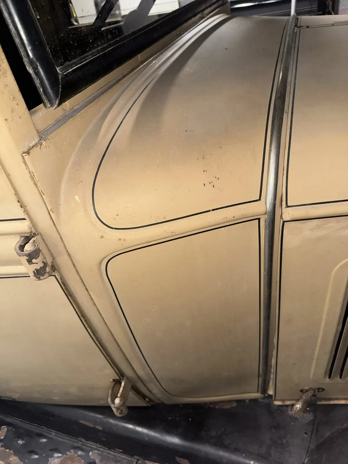 Chevrolet-Pickup-1931-Tan-Tan-42