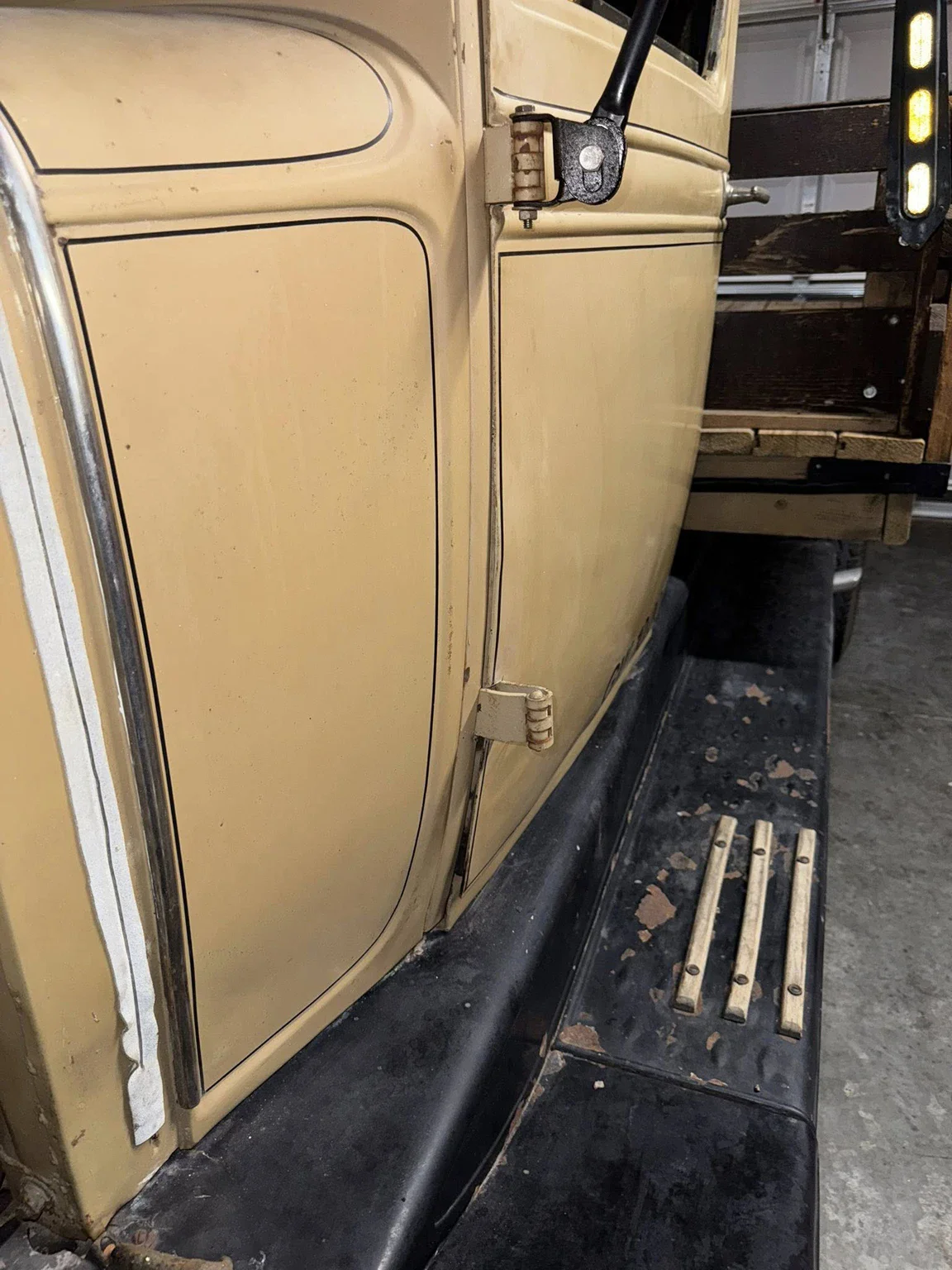 Chevrolet-Pickup-1931-Tan-Tan-53