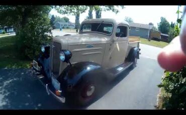 Chevrolet-Pickup-1936-Beige-and-brown-beige