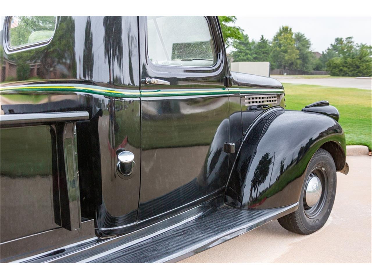 Chevrolet-Pickup-1941-Black-Brown-29