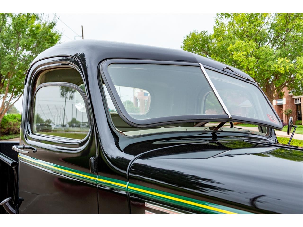 Chevrolet-Pickup-1941-Black-Brown-32