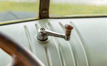 Chevrolet-Pickup-1941-Black-Brown-39