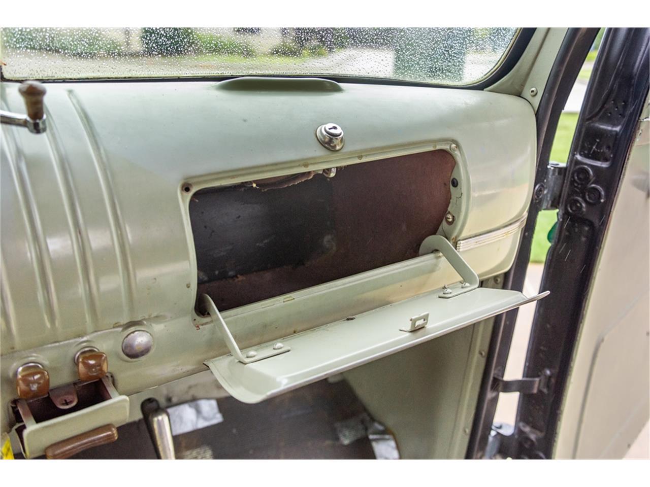Chevrolet-Pickup-1941-Black-Brown-42
