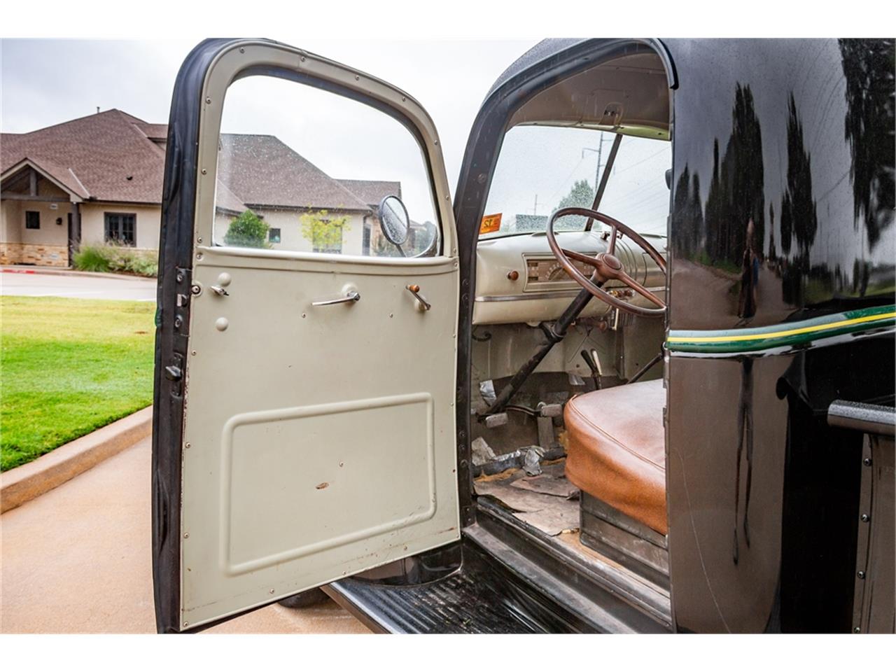 Chevrolet-Pickup-1941-Black-Brown-47