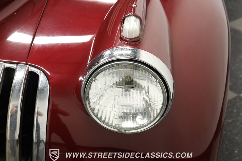 Chevrolet-Pickup-1946-Burgundy-Maroon-BronzeCream-25