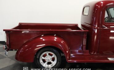 Chevrolet-Pickup-1946-Burgundy-Maroon-BronzeCream-31