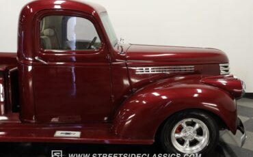 Chevrolet-Pickup-1946-Burgundy-Maroon-BronzeCream-32
