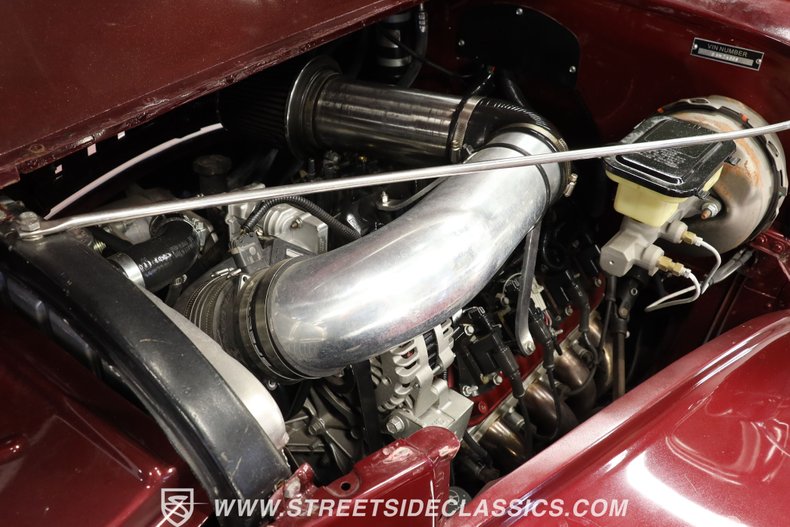Chevrolet-Pickup-1946-Burgundy-Maroon-BronzeCream-35