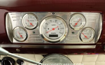 Chevrolet-Pickup-1946-Burgundy-Maroon-BronzeCream-39